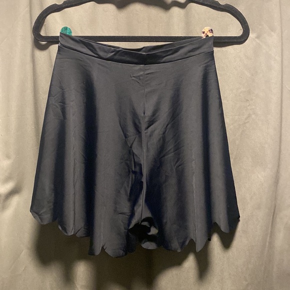 Blackmilk Black Scalloped Shorties - Picture 3 of 5